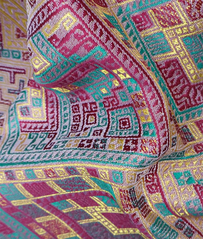 پارچه پلی استر ژاکارد ابریشم مانند برای Pha Sinh Sarong تایلندی